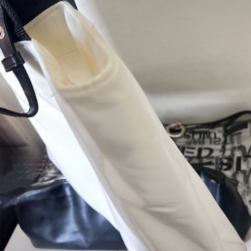 Unlimited Logo Detailed And Detachable Interior PVC Tote. Black - Picture 12 of 15
